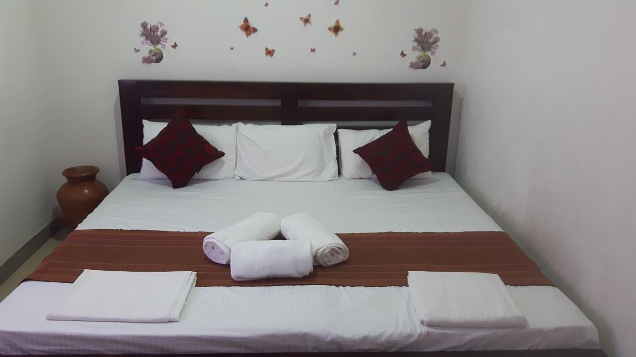 Gamage Friendly Home Канди Экстерьер фото