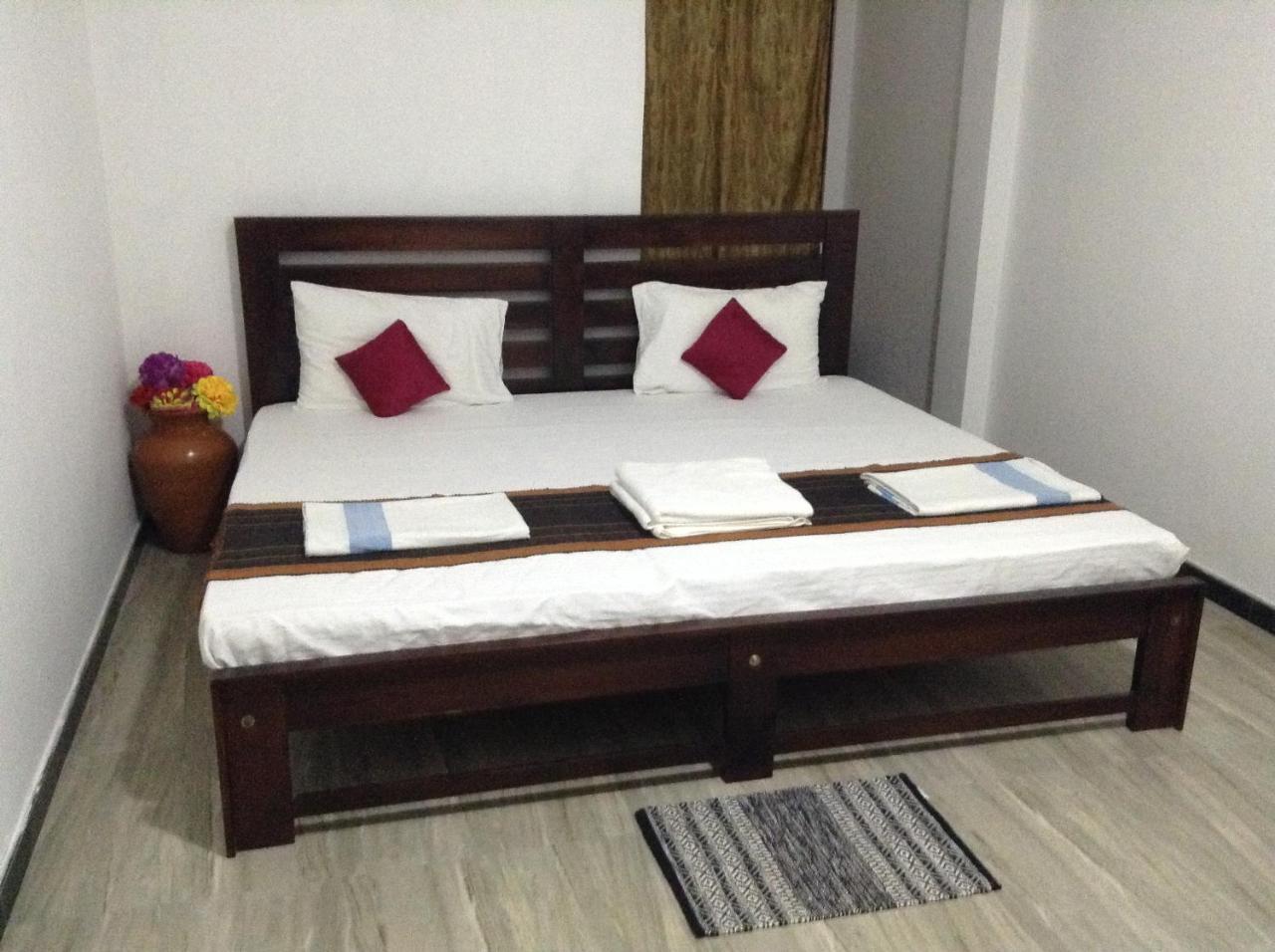 Gamage Friendly Home Канди Экстерьер фото