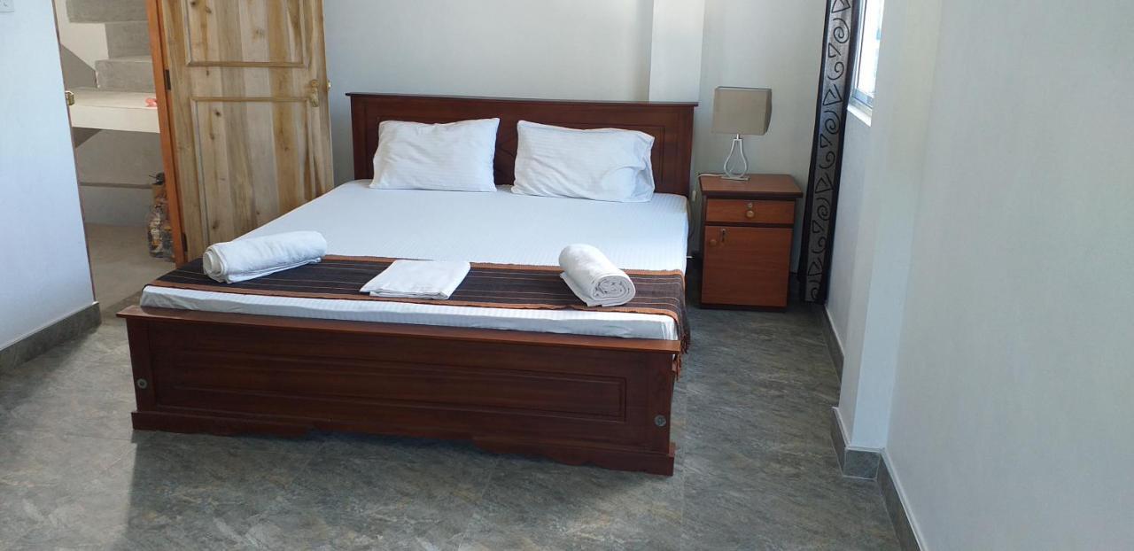 Gamage Friendly Home Канди Экстерьер фото