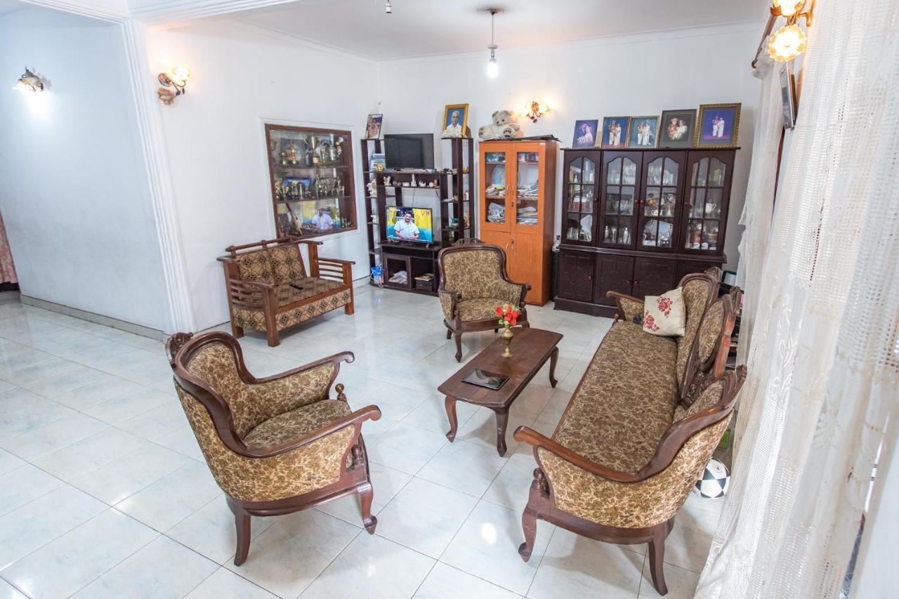Gamage Friendly Home Канди Экстерьер фото
